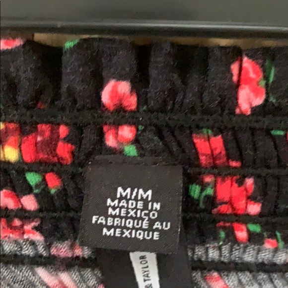 Floral off the shoulder romper - Picture 2 of 2